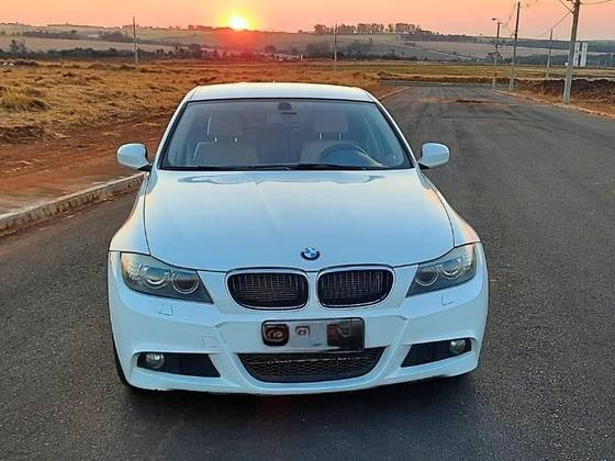 BMW 318i 2.0 SEDAN 16V GASOLINA 4P AUTOMÁTICO BMW 318i 2.0 SEDAN 16V GASOLINA 4P AUTOMÁTICO